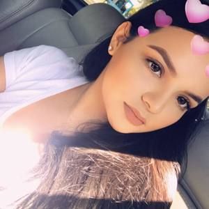 Meet your Posher, Evelyn